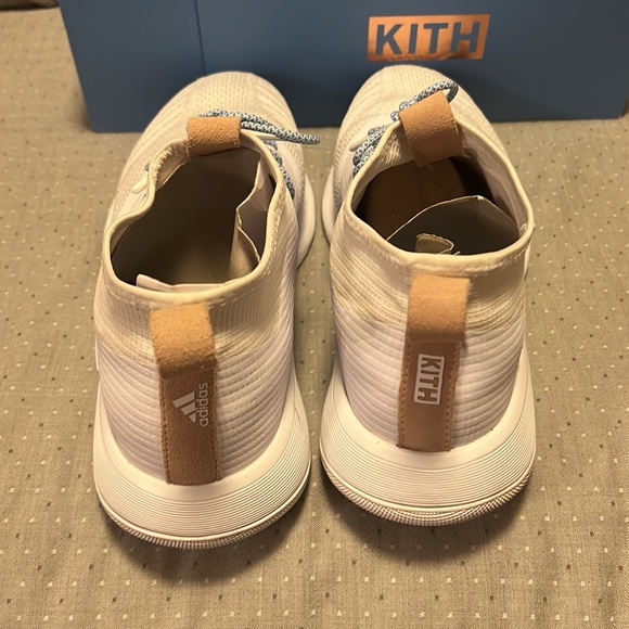 Gently used worn 5 times Sz 10 Kith X Ace Tango 17.1 Pure Control ‘Flamingo Wht’ - Picture 5 of 7